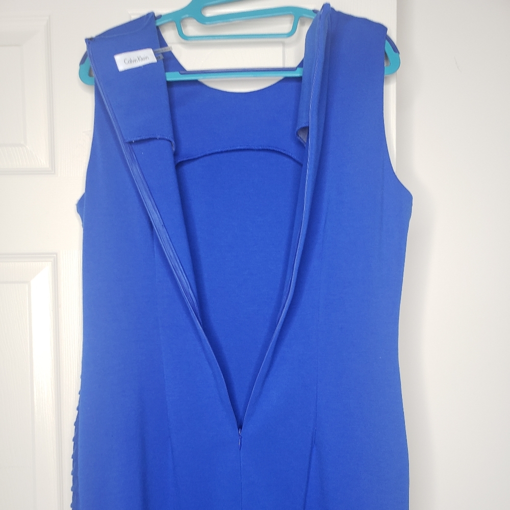 Dress - Picture 6 of 8
